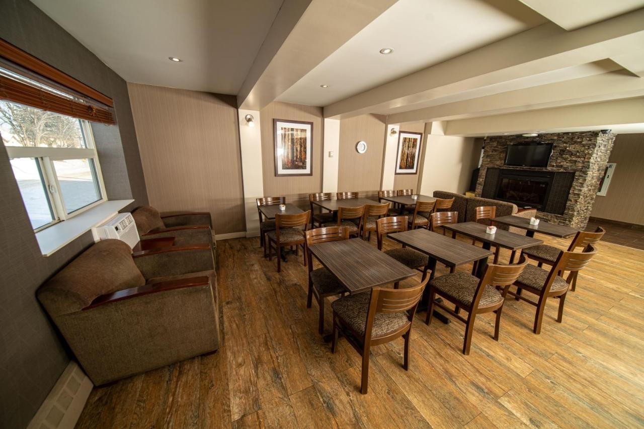 Coast Fort St John Hotel Fort St. John Esterno foto
