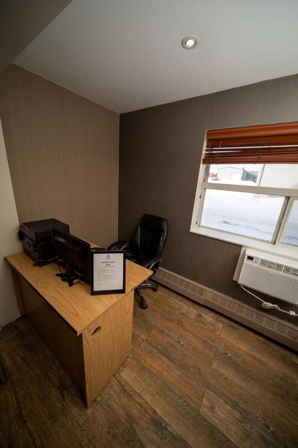 Coast Fort St John Hotel Fort St. John Esterno foto