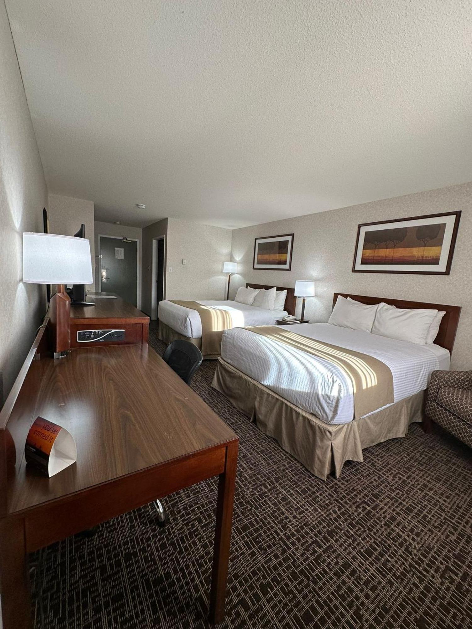 Coast Fort St John Hotel Fort St. John Esterno foto