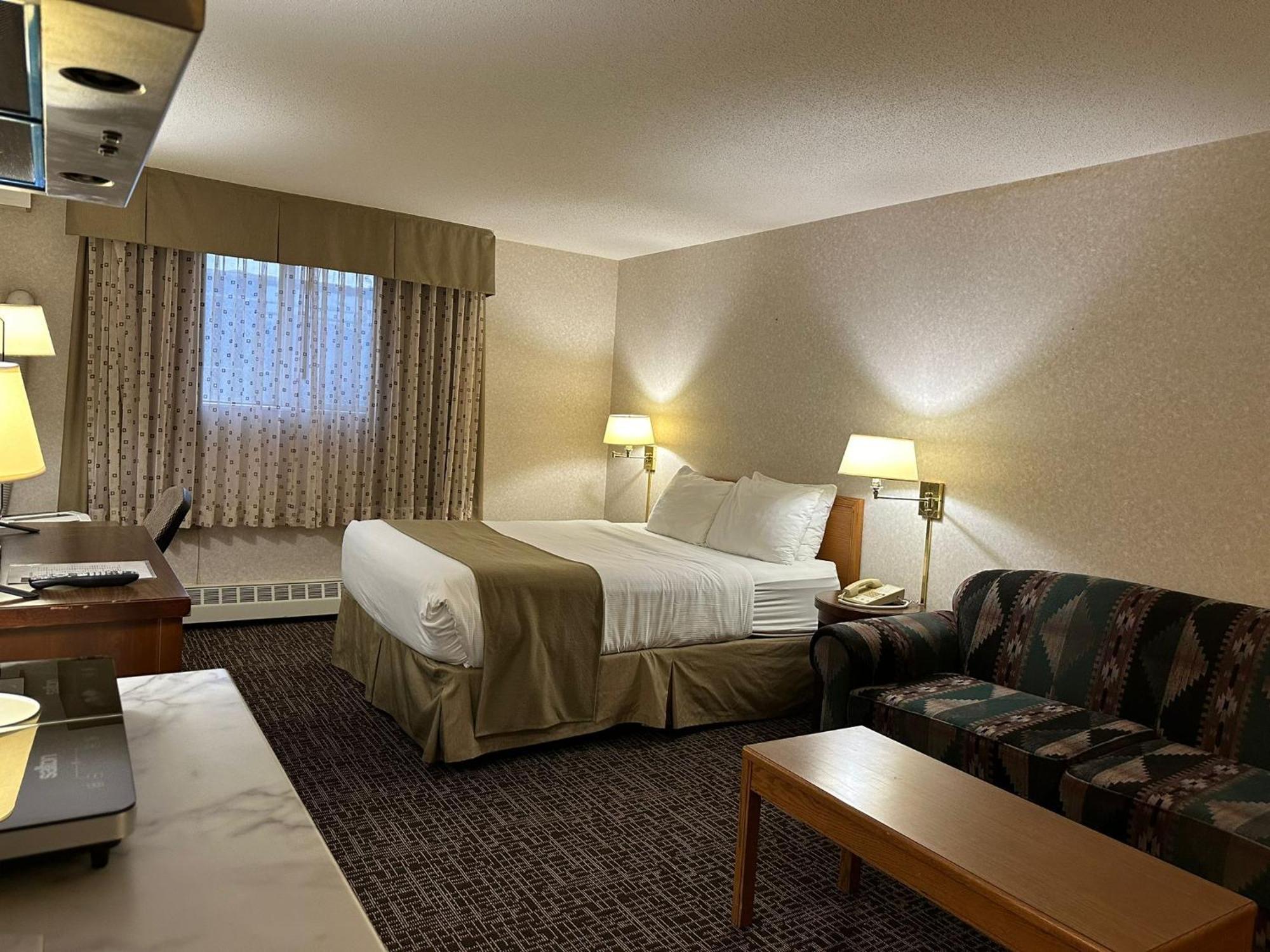 Coast Fort St John Hotel Fort St. John Esterno foto