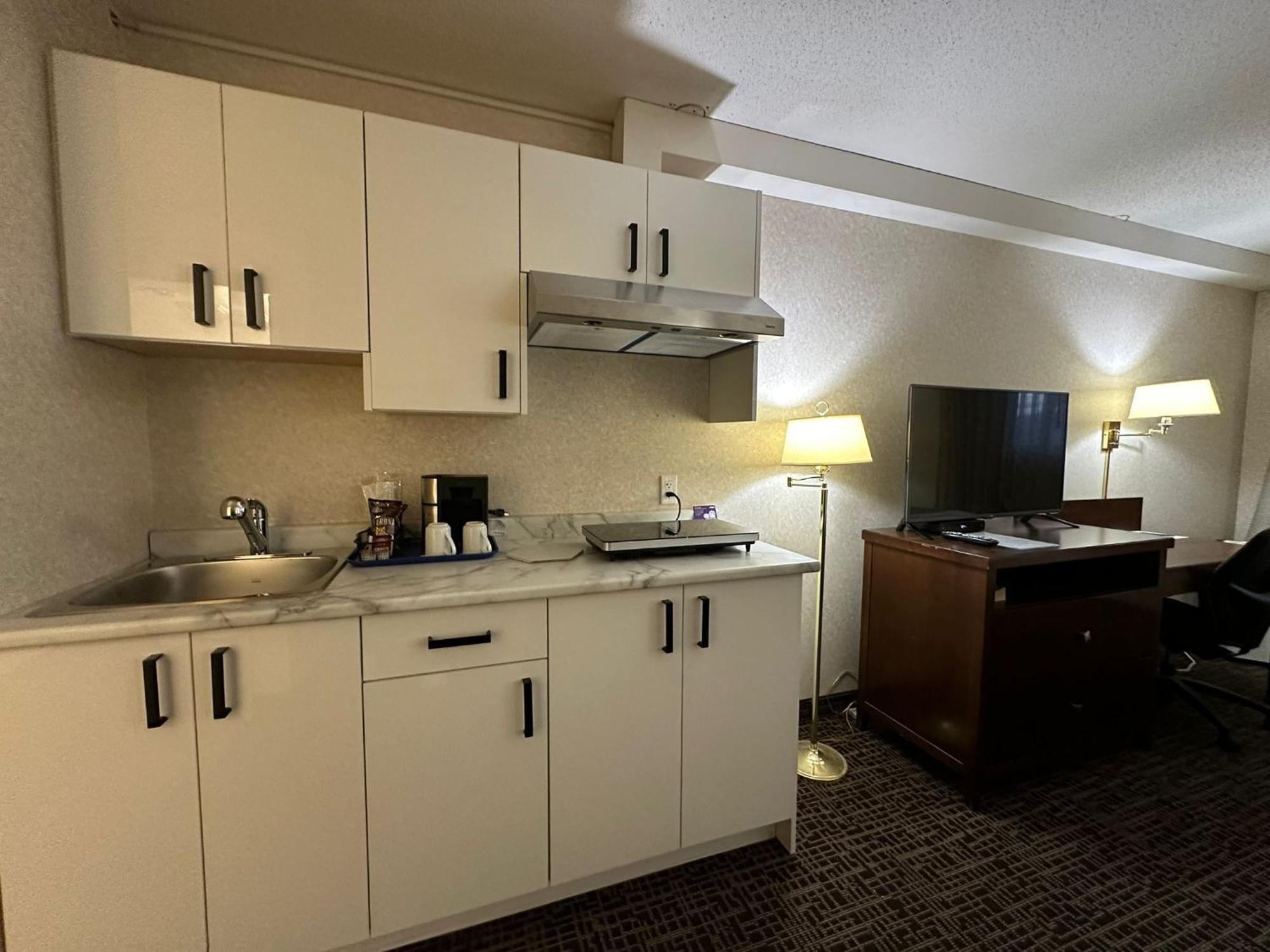 Coast Fort St John Hotel Fort St. John Esterno foto